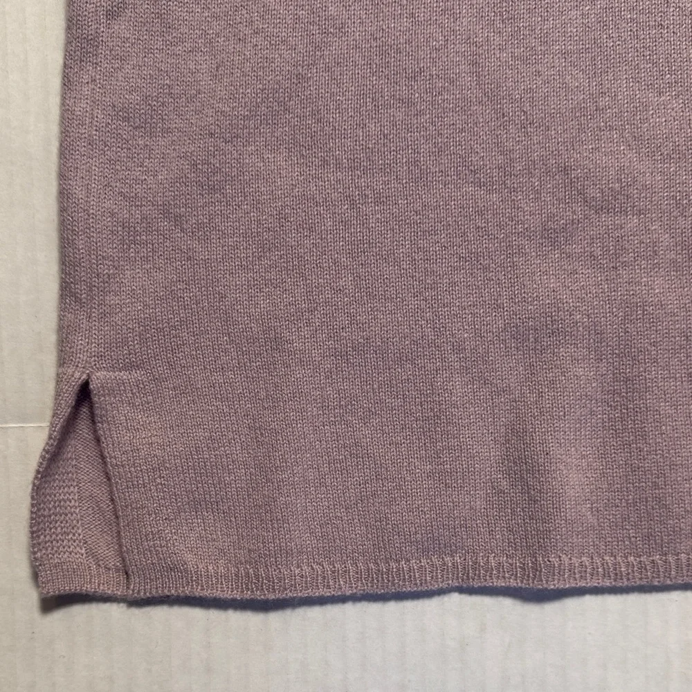 LORO PIANA 100% Cashmere Dusty Light Mauve V-Neck Long Sleeve Sweater 46 US 10 - Picture 10 of 10